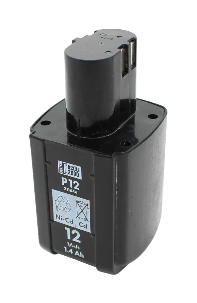 Schwarzer Werkzeugakku mit rechteckigem Gehäuse und hohem Steckaufsatz, frontal auf weißem Hintergrund